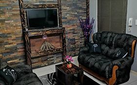 Cosy Urban Park Accommodation K005